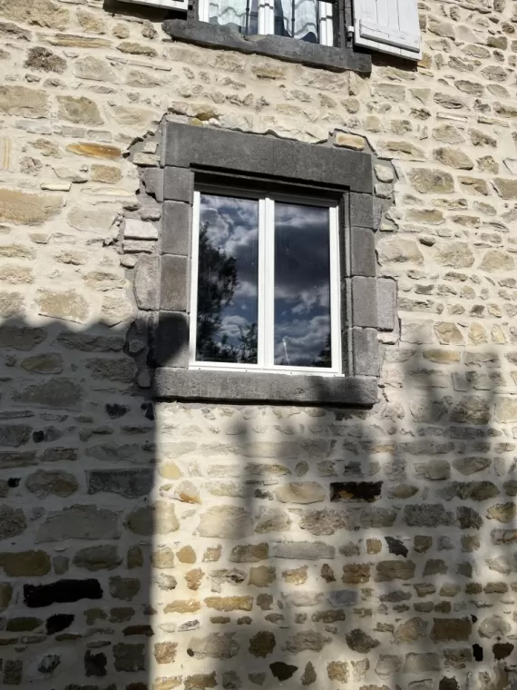 Création d'une ouverture en pierre de Volvic à Chauriat, Billom, SARL PAQUET