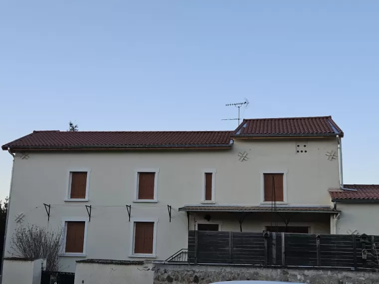 Réfection complète d'une couverture en tuile canal Oméga 13, Billom, SARL PAQUET