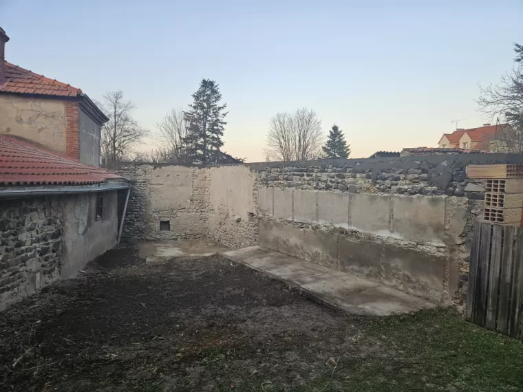 Démolition d'un bâtiment en ruine à Billom, Billom, SARL PAQUET