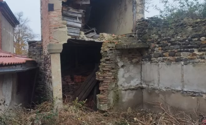 Démolition d'un bâtiment en ruine à Billom, Billom, SARL PAQUET